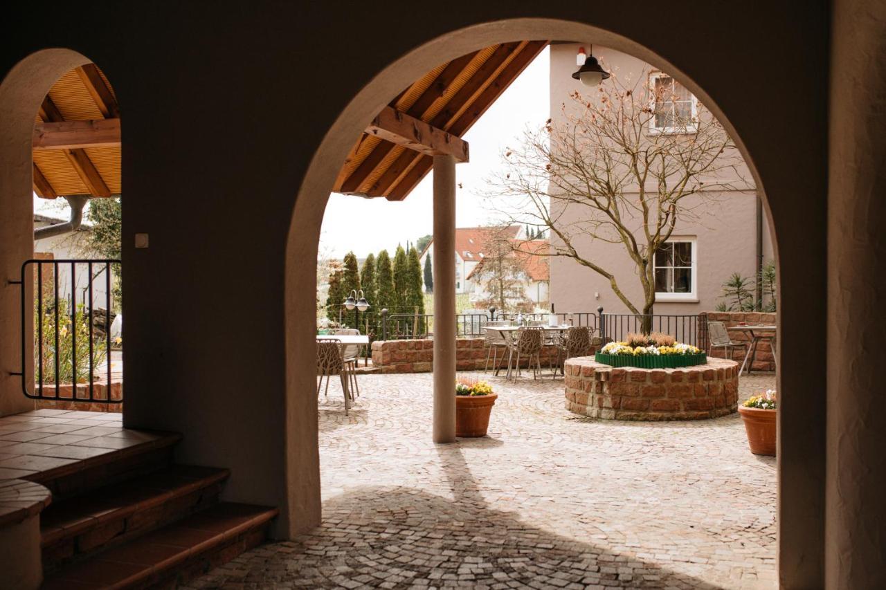 Consulat Des Weins Hotel Sankt Martin Luaran gambar